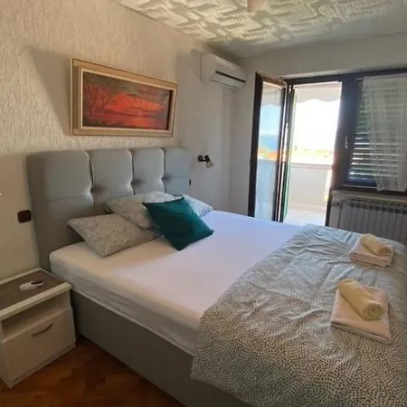 Romansa Konukevi