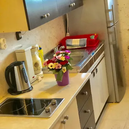 Romansa 招待所 2*